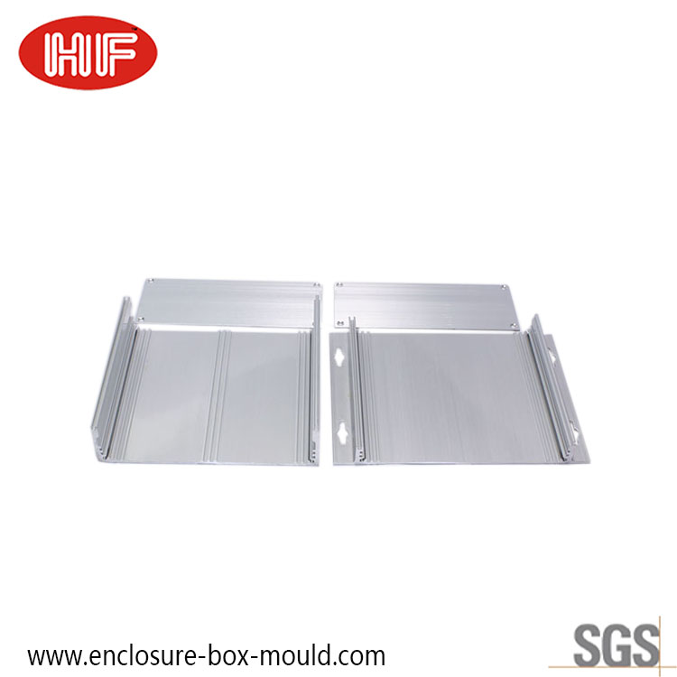 plastic box.jpg